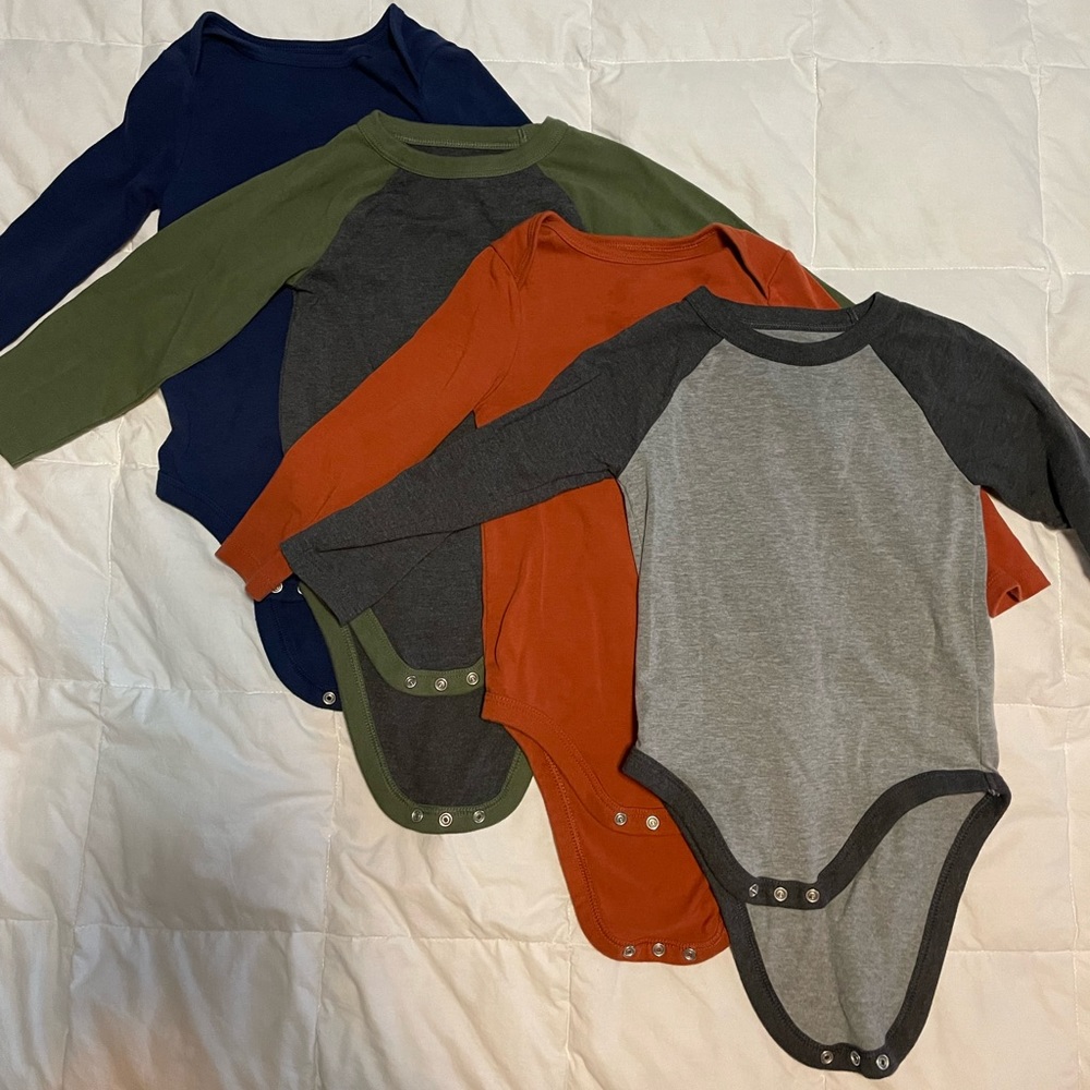 Cat & Jack 4 Pack 18M Long Sleeve Bodysuits